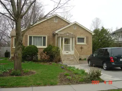 Centrally located in the beautiful east end of Belleville, walking distance to the Hospital, shoppin...