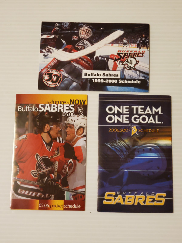 *** NHL ~ MAPLE LEAFS ~ BUFFALO SABRES ~ POCKET SCHEDULES - Nice in Arts & Collectibles in City of Toronto - Image 3