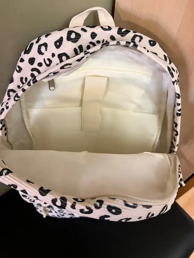 Brand NEW — Large 17” Backpack Travel Bag School in Bags & Luggage in City of Toronto - Image 5