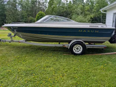 1997 Maxum 2000 SRL Bow Rider with a Mercruiser 5.7L 2-barrel Alpha One Gen2 sterndrive. New water i...