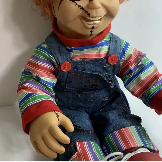 Bride of Chucky 24" Animated Talking Chucky Doll in Toys & Games in Kitchener / Waterloo - Image 7