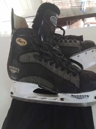 Mission Amp 3 Men’s Hockey Skates – Size 11 – Great Shape, View more