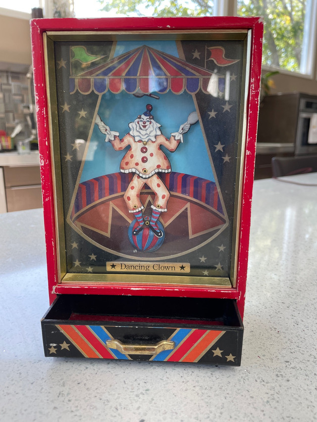 Vintage Musical Box -Ltd. edition, Japan-collector item in Arts & Collectibles in North Bay - Image 2