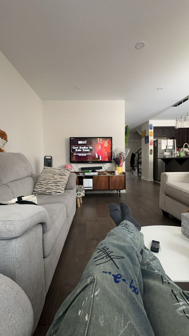 searching for tenants  in Room Rentals & Roommates in Oakville / Halton Region