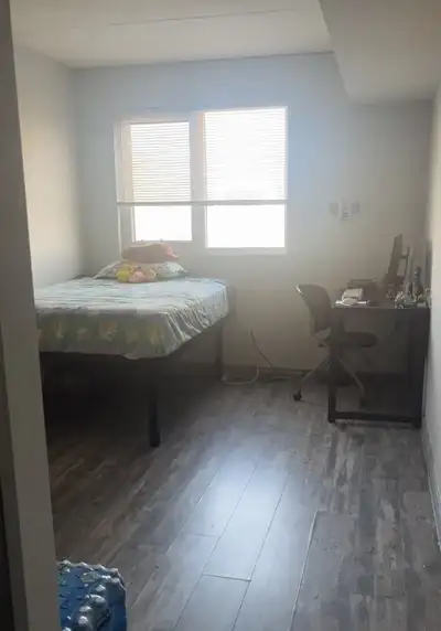 Details: - Rent: $550/month (negotiable) - Private single bedroom - Private washroom - In-suite mini...