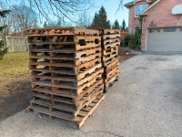 Standard Size Wooden Pallets / Skids 48" x 40" Grade A good