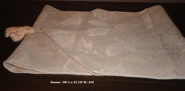 Household - Table Runners - Make An Offer in Home Décor & Accents in Hamilton - Image 4