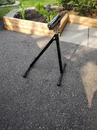 Folding Roller Support Stand