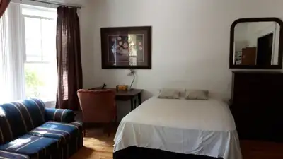 Master Bedroom for Rent