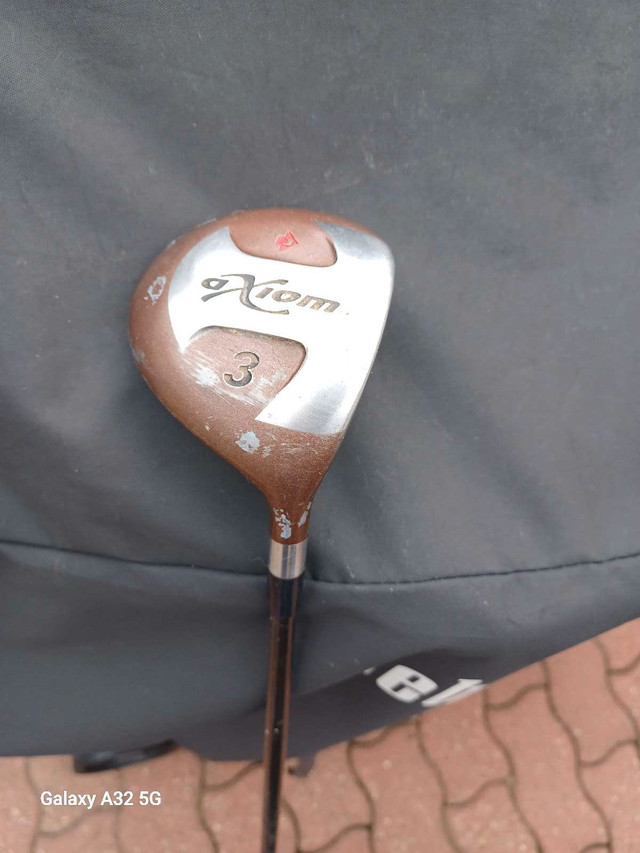 Axiom golf 3 wood in Golf in Edmonton - Image 2