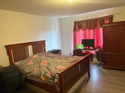 Note: another room (shared bath, lower price) is also available. The house, conveniently located at...