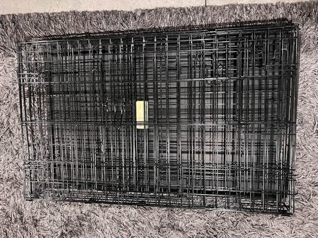 Cage pliante pour chien marque "Contour", grandeur moyen/grand dans Accessoires  à Longueuil/Rive Sud