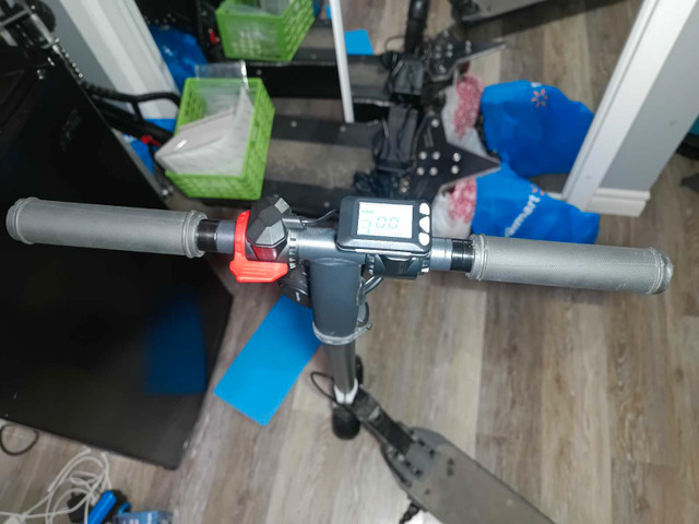 Electric Scooter Gyroor HS8 For Parts (Read Description) in eBike in St. Catharines - Image 2