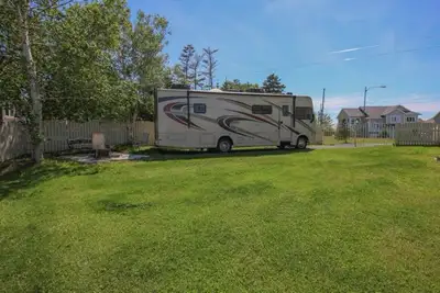 Selling a 2019 - 32 ft Class A Georgetown Motor home by Forest River. Ford Chassis with a Triton / V...