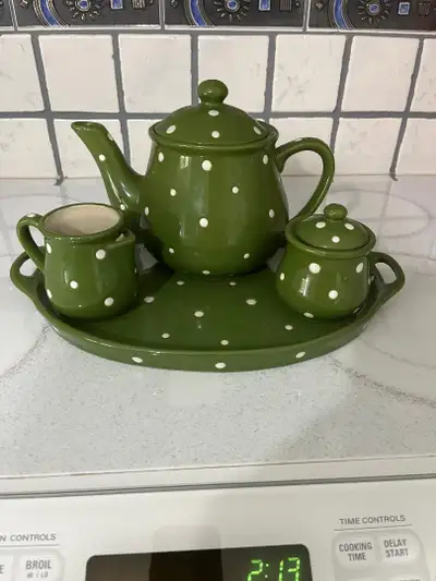 REDUCED Beautiful Temptations 4 piece tea set, View more