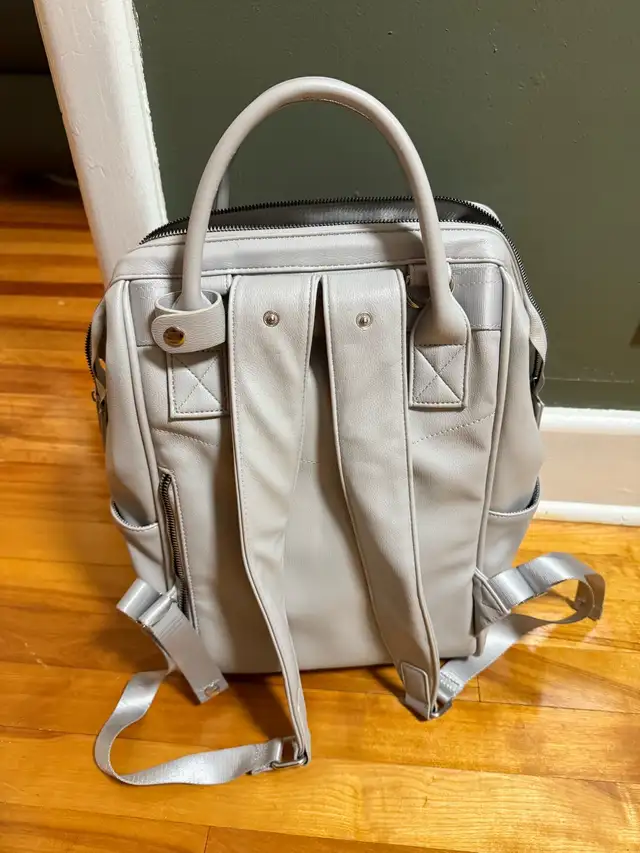 Bababing diaper bag in Bathing & Changing in Ottawa - Image 4