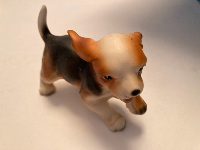 Vintage Dog Figurine Beagle Puppy Japan Tan and Brown  ceramic in Arts & Collectibles in Edmonton - Image 3