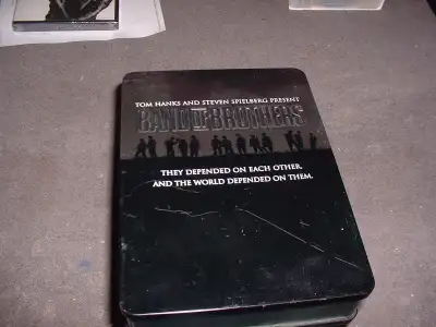 BAND OF BROTHERS 6 DISC DVD COMPLETE VERY CLEAN TESTED, View more