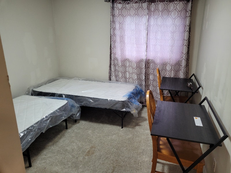 Double Occupancy shared room for Rent near Taunton and Simcoe Room
