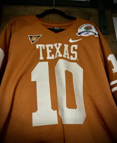 Yes, it’s available! Rare NIKE Rose Bowl Texas Longhorns 10 AUTHENTIC NCAA Football Jersey Mens - Si...