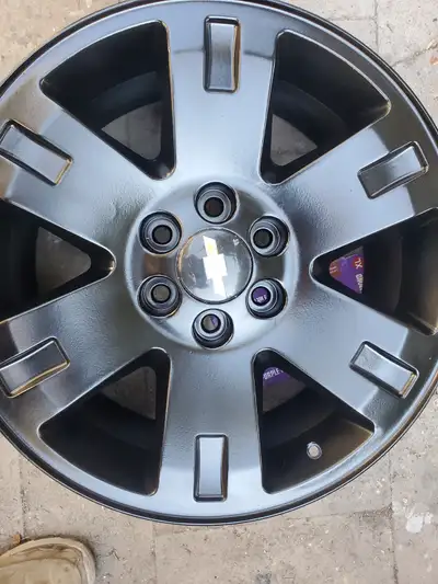 20-in GMC Sierra 1500, Yukon, Denali, Escalade OEM rims in Satin Black with TPMS option. FIT the fol...