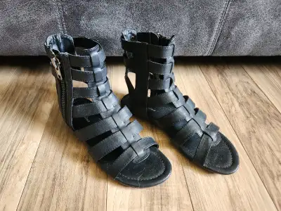 Women's black flat sandals w/side zippers (size 6), View more