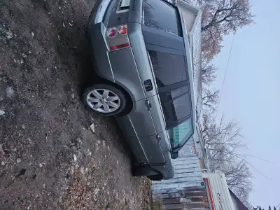 2004 Land Rover Renge Rover For sale windows held cracked Both front mirror broken The running very...