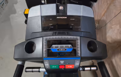 Horizon CT7.1 treadmill parts. Pictures show assembled treadmill, which is now dismantled for ease o...