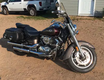Features a comfortable low-slung seat, floorboards, and well-placed handlebars, making it suitable f...