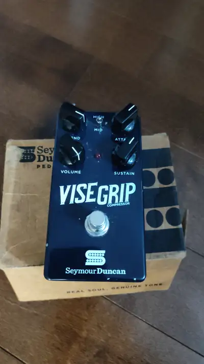 Compressor guitar pedal, View more