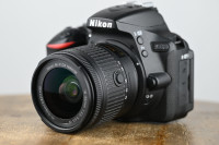 Nikon D5600 w. 18-55mm Camera/ Lens Setup