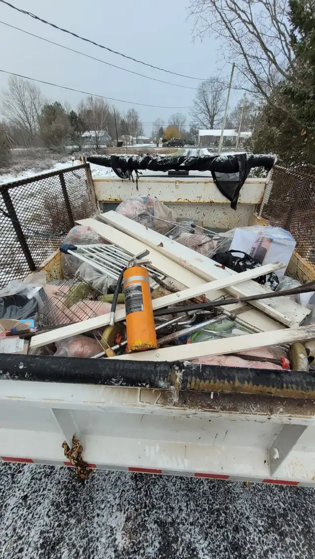 Last min trash Junk removal/deck-shed demolition & installation63009266209025121