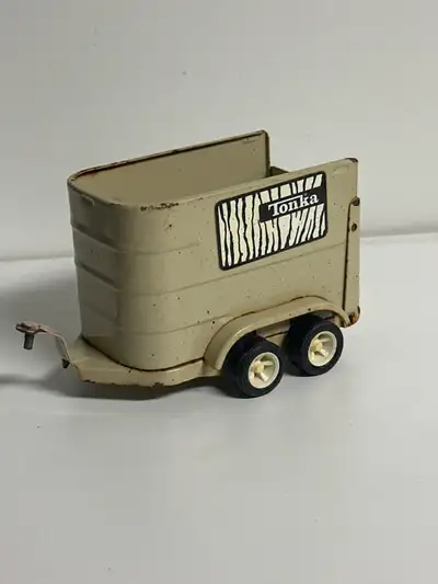 Vintage Tonka 52620 Pressed Steel Horse Trailer Die-cast Toy 1970’s Vintage 1980's White Jeep Wrangl...