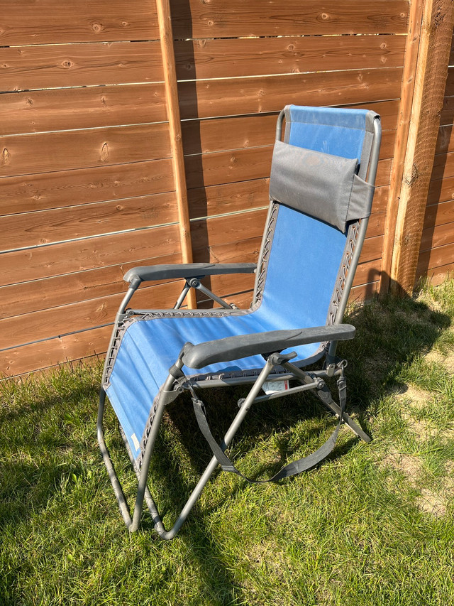 Zero gravity chair in Patio & Garden Furniture in Saskatoon