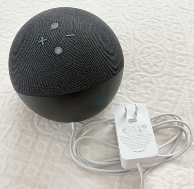 Amazon Echo Dot 4th Gen Smart Speaker Alexa WiFi Black B7W64E With Cable White - Works Great