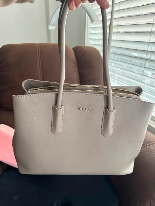 Furla Leather Bag63347539904257121