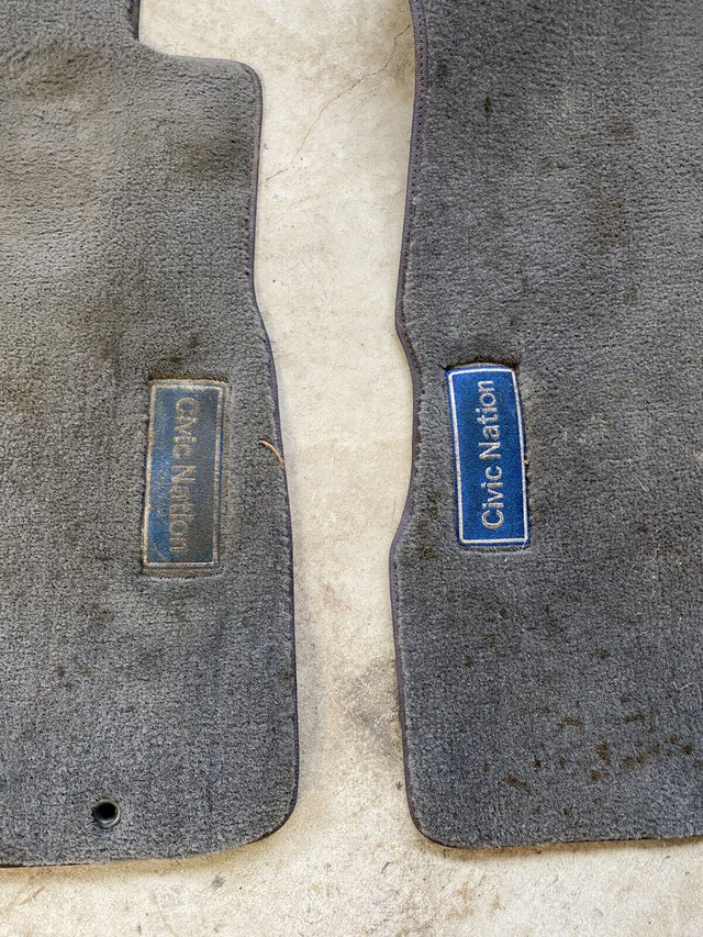 Honda Civic floor mats - grey  in Other Parts & Accessories in Oshawa / Durham Region - Image 2