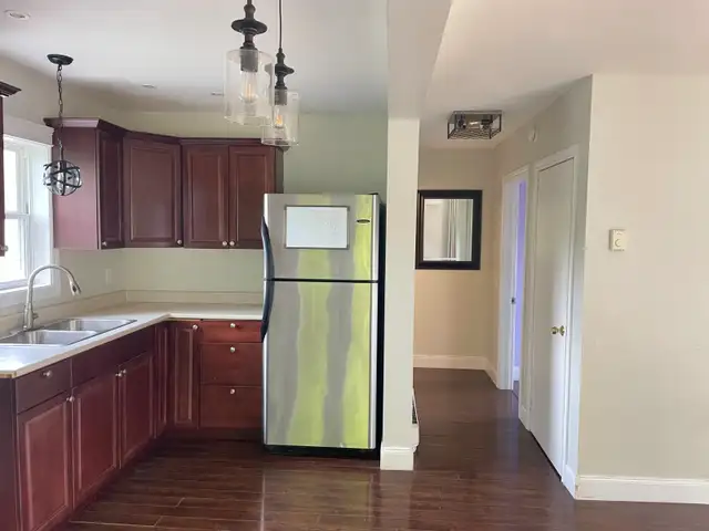 3 Beds 2 Baths Townhouse in Long Term Rentals in Fredericton - Image 3