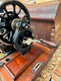 hermina vintage hand crank sewing machine, case, & skeleton key