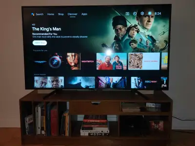 Experience stunning visuals with this used Sony 65 x800g 4K TV, offering vibrant colours and crisp d...
