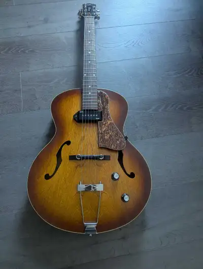 Godin 5th avenue Canadian made guitar Like new condition!, View more