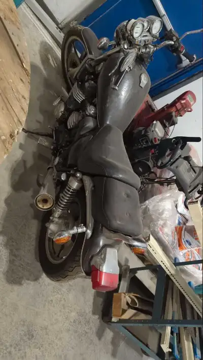 I'm selling my used 1985 Yamaha Maxim X, a reliable ride with 36,000 kilometers on the clock. This m...