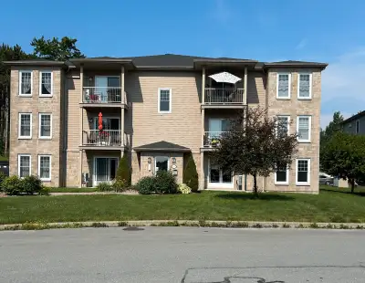 4 1/2 style condo