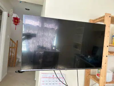 I'm selling a used Hisense 43RG6 43-inch LED LCD TV that's ready to bring entertainment to your spac...