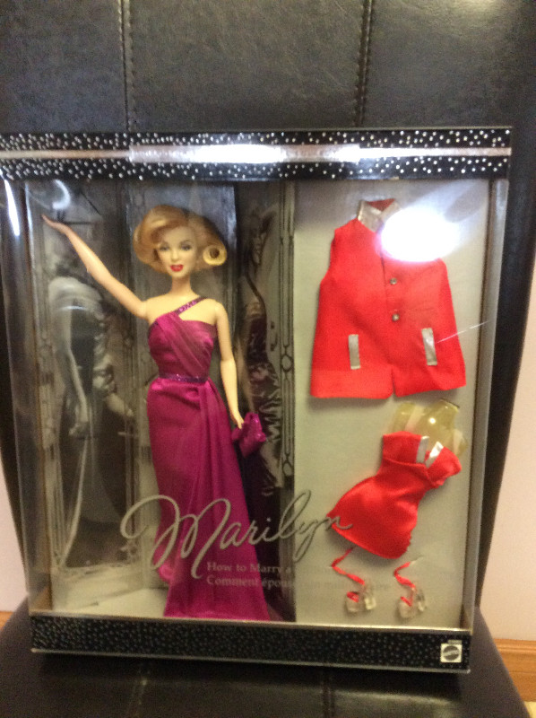 Collector Barbie Marilyn Monroe in Arts & Collectibles in Woodstock - Image 3