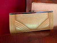 WOMAN'S CLUTCHES