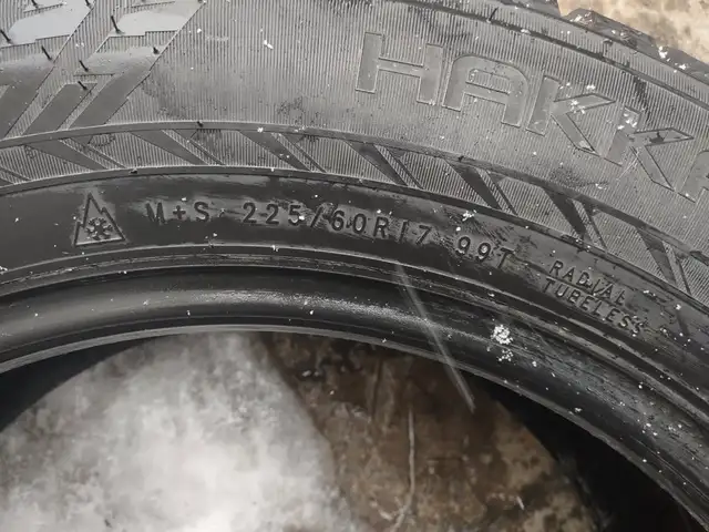 4 pneus hiver Nokian Hakkapeliitta10 225-60R17 comme neuf in Other in Laval / North Shore - Image 5