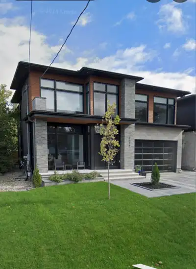 Share rental space. 4 bedrooms 2 bathrooms Kitchen Living Room. Quiet All Inclusive. No charge Laund...