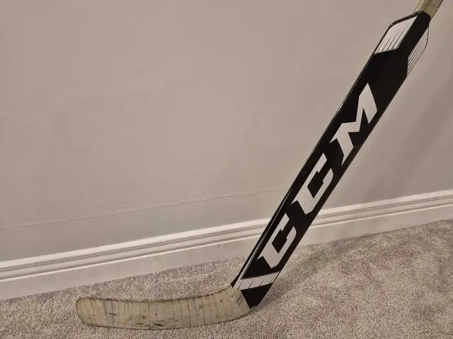 Junior Hockey Stick - CCM Axis 1.5 in Hockey in Ottawa - Image 3