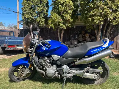 FOR SALE: 2002 Honda CB919 CB900F Sport bike engine from the CBR900RR, but insured as sport touring....